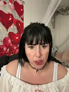 Snapshot of juliee1979 chatting on June 12, 2026, 4:05 pm juliee1979 online show from June 12, 2026, 4:05 pm