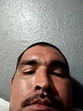 Snapshot of fuckbud111 chatting on June 21, 2026, 4:18 am fuckbud111 online show from June 21, 2026, 4:18 am