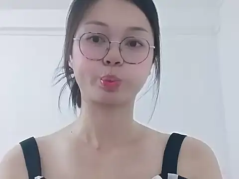 Snapshot of Joey-988 chatting on June 22, 2026, 5:48 am Joey-988 online show from June 22, 2026, 5:48 am
