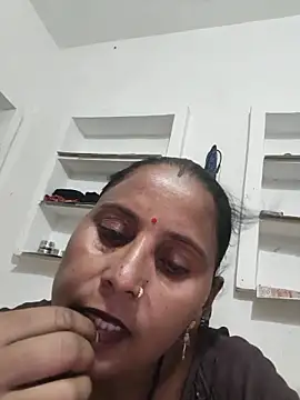 Snapshot of Karishna_hot chatting on June 12, 2026, 2:59 pm Karishna hot online show from June 12, 2026, 2:59 pm