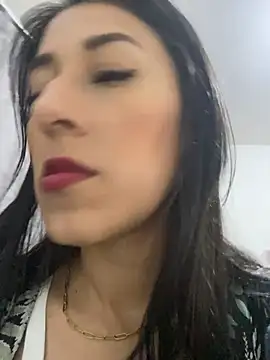 Snapshot of ELY_FE_ chatting on July 24, 2026, 6:04 pm ELY FE online show from July 24, 2026, 6:04 pm