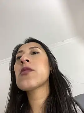 Snapshot of ELY_FE_ chatting on June 27, 2026, 1:50 pm ELY FE online show from June 27, 2026, 1:50 pm