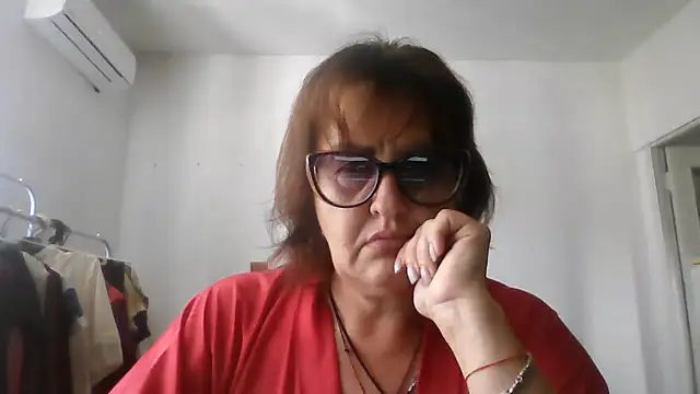 ErikaXShine online show from August 3, 2026, 11:38 am