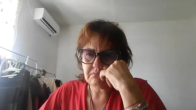 ErikaXShine online show from August 3, 2026, 7:49 am