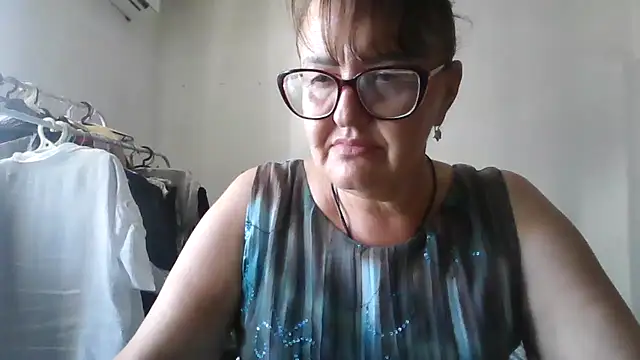 ErikaXShine online show from August 7, 2026, 12:00 pm