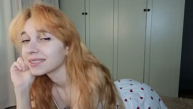 Snapshot of tgirlfoxy chatting on July 24, 2026, 6:09 am tgirlfoxy online show from July 24, 2026, 6:09 am