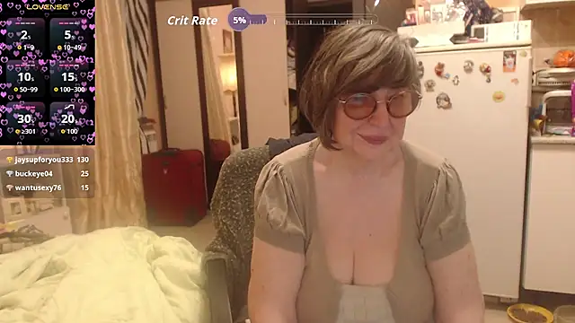 Snapshot of Sharon_Amore chatting on May 4, 2026, 10:56 pm Sharon Amore online show from May 4, 2026, 10:56 pm