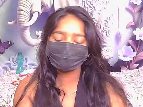 bold-kiyara online show from June 13, 2026, 5:49 am