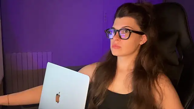 sunnykissed online show from July 8, 2026, 5:24 pm