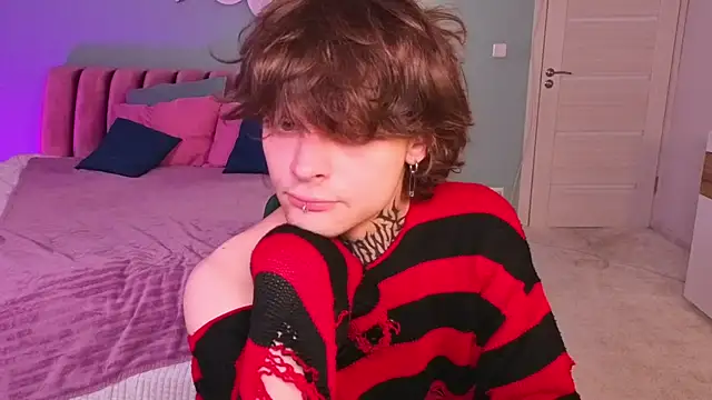 smoozie kun online show from June 13, 2026, 6:50 pm