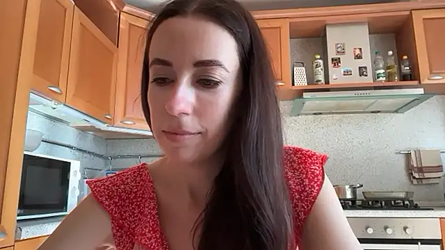 Flamingo Queen online show from July 12, 2026, 4:57 am