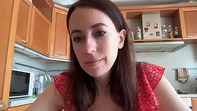 Flamingo Queen online show from June 18, 2026, 6:12 am