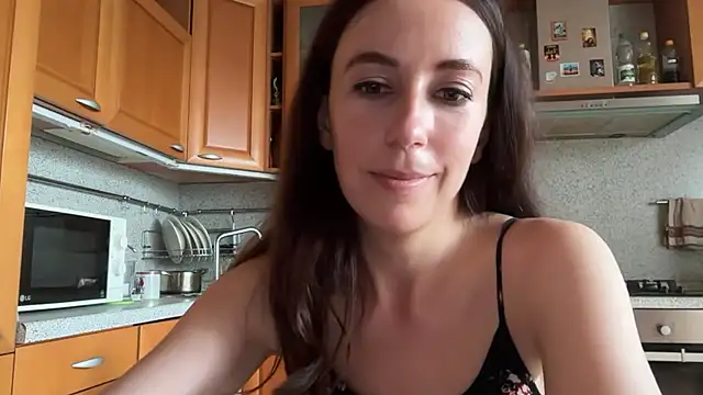 Flamingo Queen online show from July 23, 2026, 4:47 pm