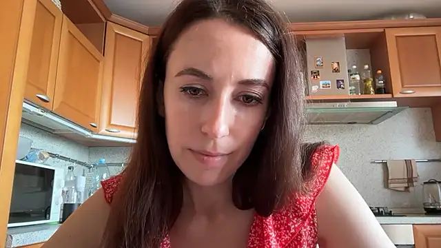 Flamingo Queen online show from June 18, 2026, 3:17 pm