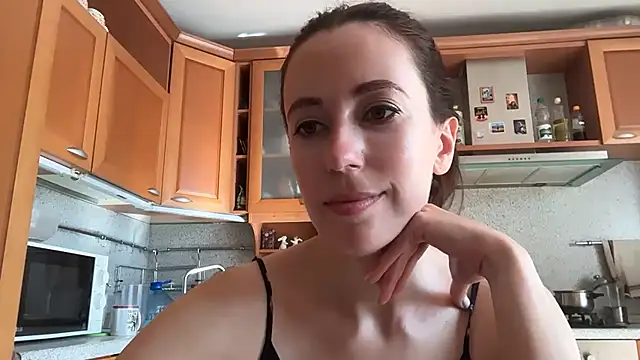 Flamingo Queen online show from August 6, 2026, 5:46 am