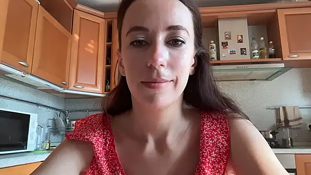 Flamingo Queen online show from August 4, 2026, 4:50 am