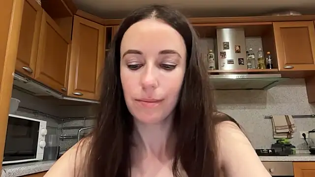 Flamingo Queen online show from June 11, 2026, 6:16 pm