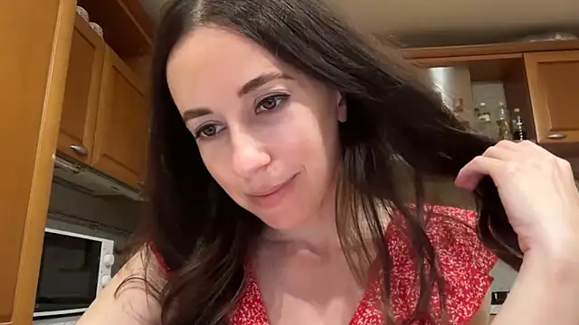 Flamingo Queen online show from June 21, 2026, 7:19 pm