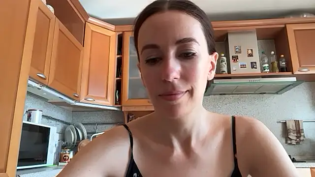 Flamingo Queen online show from June 30, 2026, 6:02 am