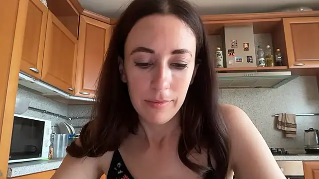 Flamingo Queen online show from July 13, 2026, 4:12 am