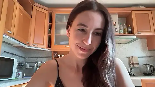 Flamingo Queen online show from July 22, 2026, 4:25 am