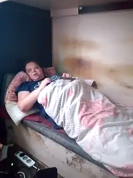 Snapshot of oksana72 chatting on September 30, 2025, 12:11 pm oksana72 online show from September 30, 2025, 12:11 pm