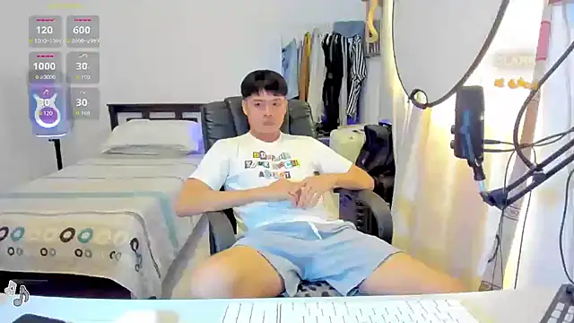 Snapshot of clarkdangerous chatting on July 8, 2026, 12:03 am clarkdangerous online show from July 8, 2026, 12:03 am