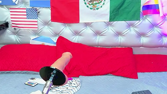 Scarlett  Moon online show from July 1, 2026, 1:00 pm