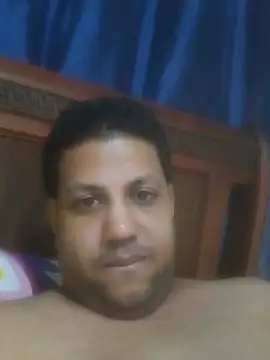 Snapshot of BustlingShirt chatting on June 14, 2026, 1:57 am BustlingShirt online show from June 14, 2026, 1:57 am