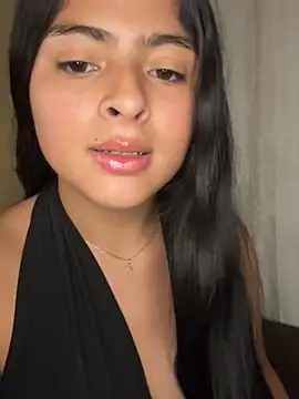 Snapshot of canelareina chatting on June 28, 2026, 7:20 pm canelareina online show from June 28, 2026, 7:20 pm