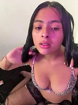 Snapshot of canelareina chatting on July 13, 2026, 8:08 pm canelareina online show from July 13, 2026, 8:08 pm