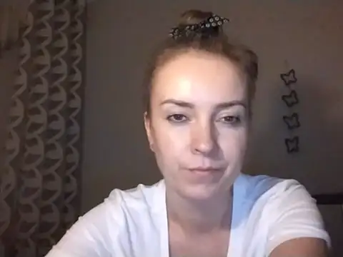 Snapshot of JenniferAlone chatting on July 24, 2026, 9:11 pm JenniferAlone online show from July 24, 2026, 9:11 pm