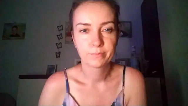 Snapshot of JenniferAlone chatting on June 28, 2026, 9:10 pm JenniferAlone online show from June 28, 2026, 9:10 pm