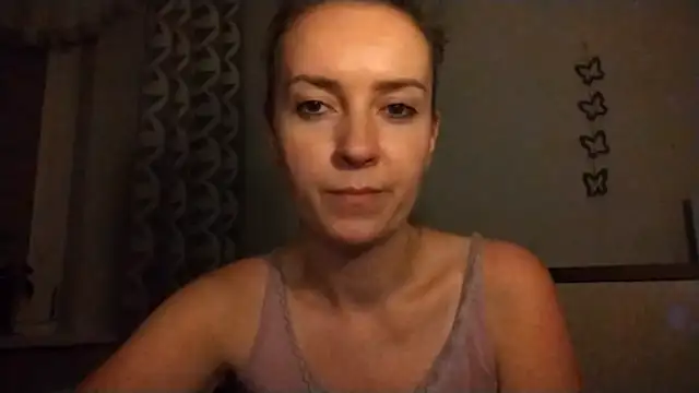 Snapshot of JenniferAlone chatting on July 10, 2026, 9:15 pm JenniferAlone online show from July 10, 2026, 9:15 pm