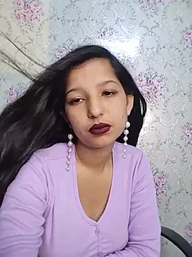 Queen Rosyy online show from June 23, 2026, 4:32 am