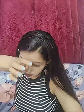 Queen Rosyy online show from July 24, 2026, 3:35 am
