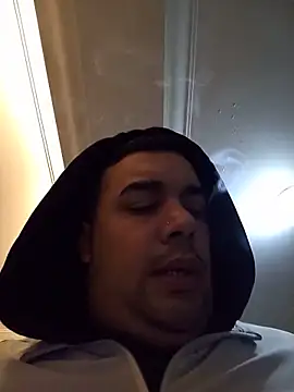 titinooo24 online show from June 9, 2026, 9:54 am