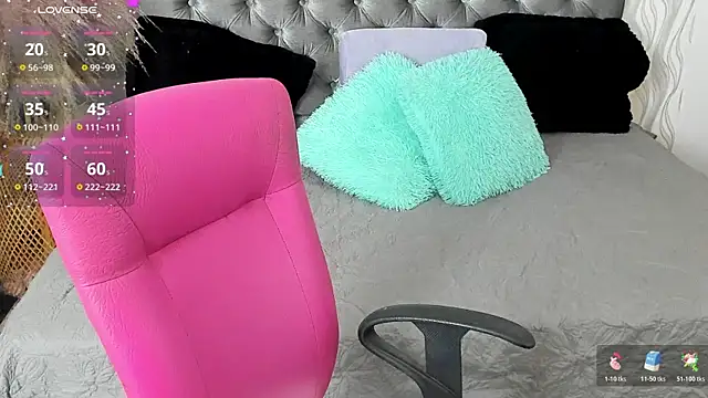 Snapshot of katt_eyes__ chatting on July 19, 2026, 1:30 pm katt eyes online show from July 19, 2026, 1:30 pm