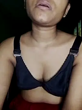 Snapshot of Ishaniya chatting on July 12, 2026, 8:26 am Ishaniya online show from July 12, 2026, 8:26 am