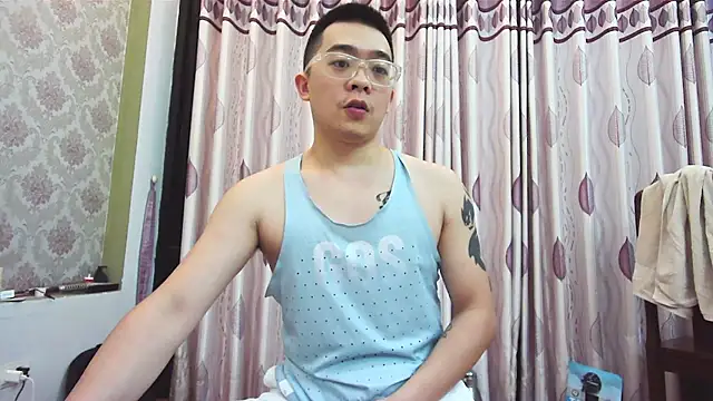 iamtobias online show from July 14, 2026, 1:17 pm