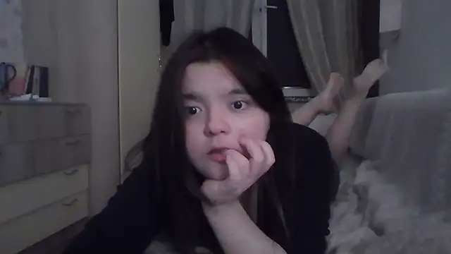 ZeldaSayre  online show from July 6, 2026, 11:18 pm
