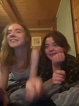 ZeldaSayre  online show from June 25, 2026, 9:42 pm