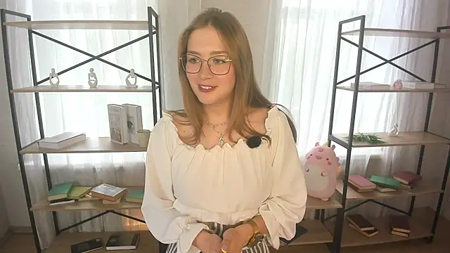 DarleenWarrior online show from June 16, 2026, 7:08 am