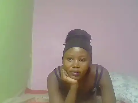 cute bee online show from June 12, 2026, 8:39 pm