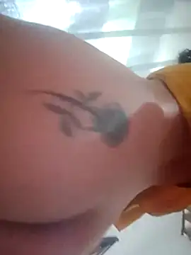 Snapshot of bonequinhaGatinha chatting on July 28, 2026, 11:28 am bonequinhaGatinha online show from July 28, 2026, 11:28 am