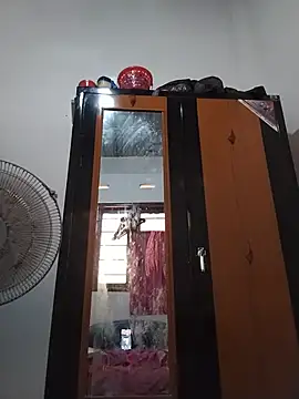 darkrlips online show from July 27, 2026, 3:24 am