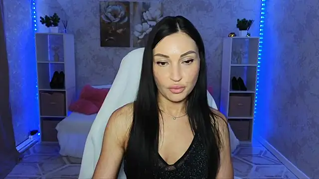 NikoleMills online show from July 28, 2026, 11:17 am