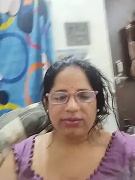 SWEETY01990 online show from July 16, 2026, 5:43 pm