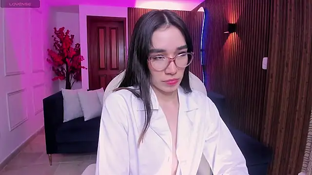 Emma caarter  online show from June 26, 2026, 3:12 am