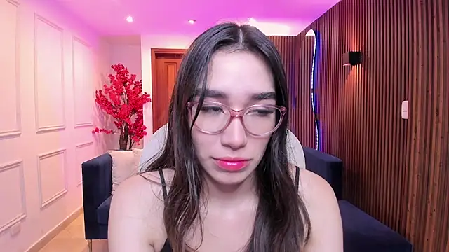 Emma caarter  online show from August 4, 2026, 3:44 am